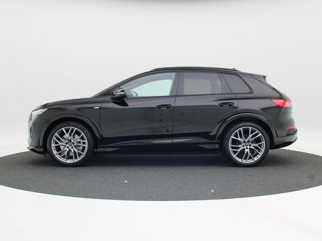 Audi Q4 e-tron 45 quattro S Edition 82 kWh | NU RUIM ¤ 5000,- VOORDEEL!!! | Privacyglas | 21 inch velgen | Zwart Optiek Plus |