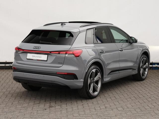 Audi Q4 e-tron S edition e-tron 45 82 kWh 210 kW / 286 PK Hatchba quattro | 21" Velgen | Pano | Trekhaak | Privacy glas |