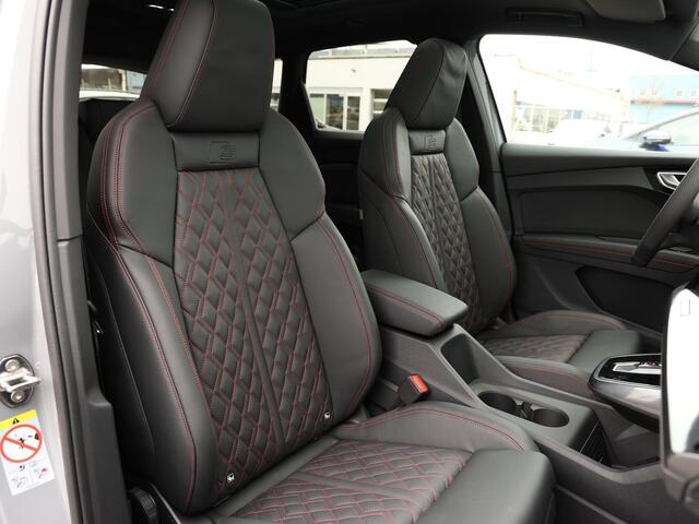 Audi Q4 e-tron S edition e-tron 45 82 kWh 210 kW / 286 PK Hatchba quattro | 21" Velgen | Pano | Trekhaak | Privacy glas |