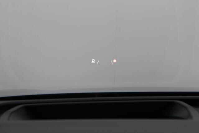 Audi Q4 e-tron 40 204 pk S edition | Panoranadak | Trekhaak | Leder | SONOS | Matrix LED | Head-up display | Elektr. stoelen