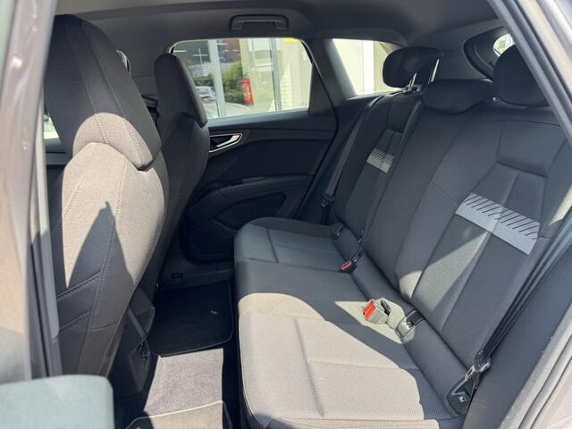 Audi Q4 e-tron 40 Launch edition Advanced Plus 77 kWh *Panorama*Warmtepomp*