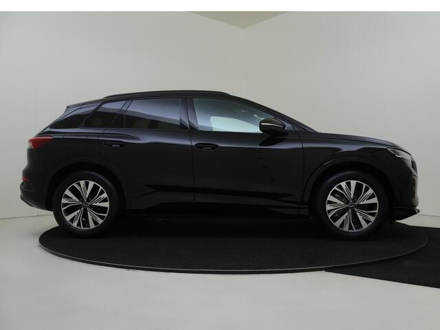 Audi Q4 e-tron 45 quattro Advanced edition 82 kWh | Achteruitrijcamera | LED Matrix | Stoelverwarming | Navigatie | Adaptieve cruise control | CarPlay | Elektrische achterklep |