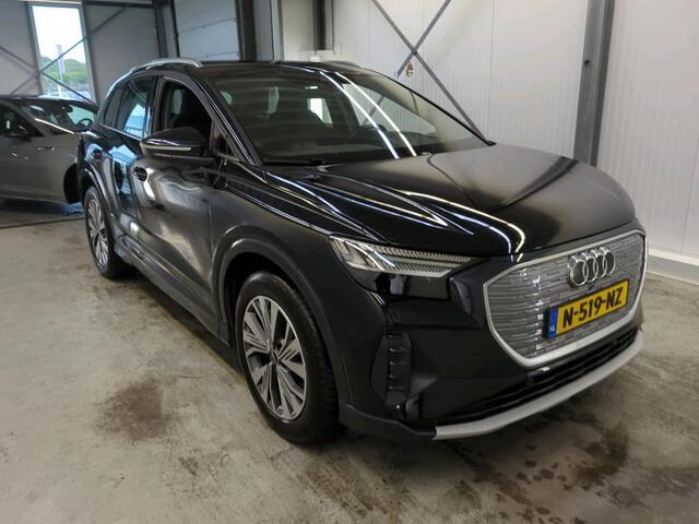 Audi Q4 e-tron 40 Launch edition Advanced 77 kWh Navigatie Apple Carplay/Android Auto Parkeersensoren Cruise Control Elektrische achterklep Ledverlichting Stoelverwarming Virtual Cockpit Climate Control Lichtmetalen velgen