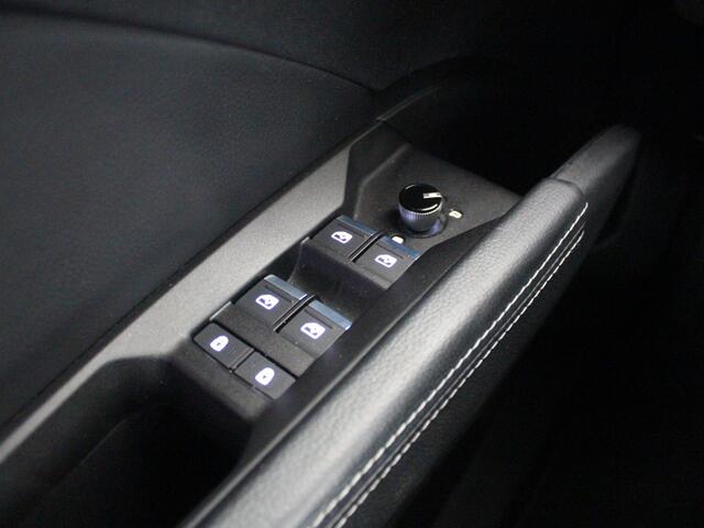 Audi Q4 e-tron 40 Launch edition Advanced Plus 77 kWh | Sport onderstel | Getint glas | Leder |*