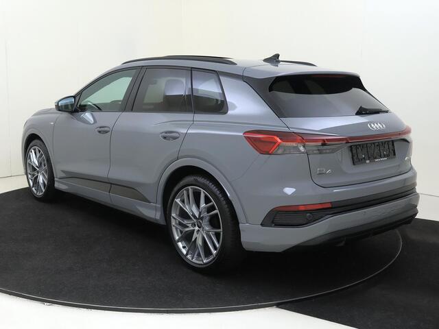 Audi Q4 e-tron 45 quattro S Edition 82 kWh | Panoramadak | 21 inch LM velgen | Achteruitrijcamera | S-line interieur en exterieur