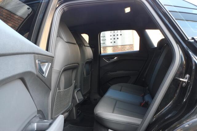 Audi Q4 e-tron 40 Advanced edition 77 kWh ACC, Head-up, Achteruitrijcamera