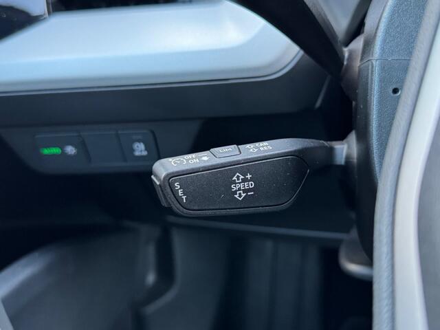 Audi Q4 e-tron 40 204 pk 77 kWh - stoelverwarming - incl. set org winterwielen