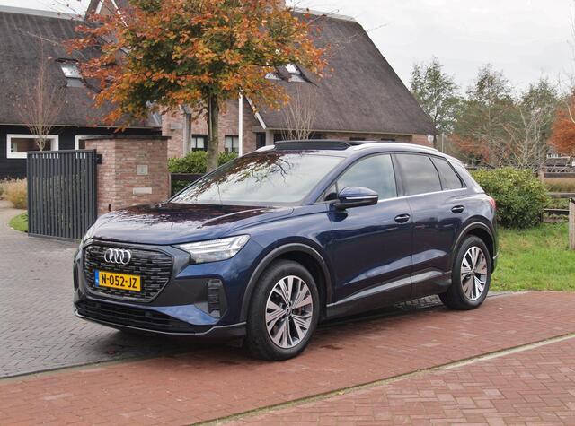 Audi Q4 e-tron 40 Launch edition Advanced Plus 77 kWh | Panoramadak | Camera | Trekhaak | Sfeerverlichting | Apple Carplay |