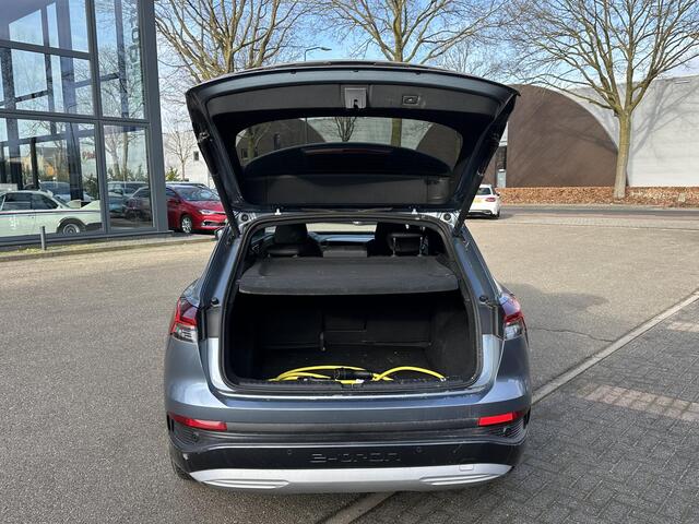 Audi Q4 e-tron 40 Launch edition Advanced Plus 77 kWh SOH 92% | S-Line interieur | Panoramadak | Stoelverwarming | Elektrische achterklep | Luxe bekleding | Rijklaar met 12 mnd BOVAG garantie