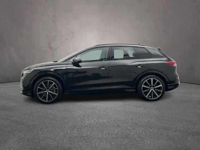 Audi Q4 e-tron 40 S edition 77 kWh | Trekhaak | Dynamiek pakket | Sonos | Warmtepomp | Matrix-led | Camera | Carplay |