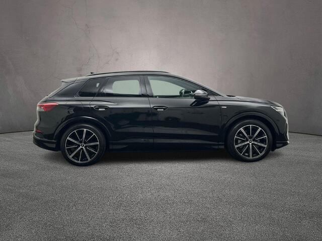Audi Q4 e-tron 40 S edition 77 kWh | Trekhaak | Dynamiek pakket | Sonos | Warmtepomp | Matrix-led | Camera | Carplay |