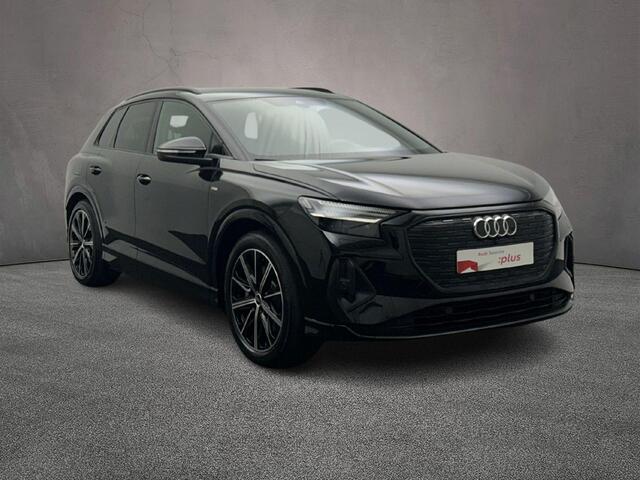 Audi Q4 e-tron 40 S edition 77 kWh | Trekhaak | Dynamiek pakket | Sonos | Warmtepomp | Matrix-led | Camera | Carplay |