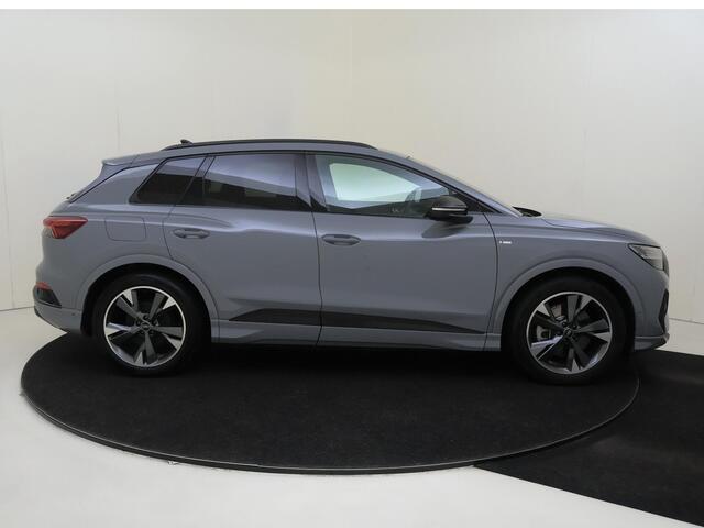 Audi Q4 e-tron 40 S edition 77 kWh | S-line in- en exterieur | Optiekpakket zwart | Elek. inklapbare buitenspiegels | Navigatie | Achteruitrijcamera