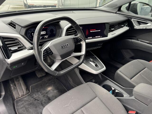 Audi Q4 e-tron 35 Edition 55 kWh Stoelverwarming Navigatie 19" LMV Trekhaak Elektrische klep Audi Sound