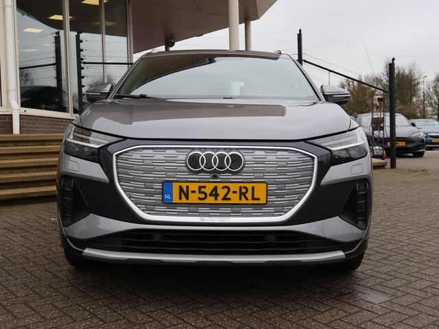 Audi Q4 e-tron 40 LAUNCH EDITION ADVANCED 77KWH + WEGKL. TREKHAAK | SPORTSTOELEN | ADAPTIVE CRUISE | CARPLAY | STOELVERW.