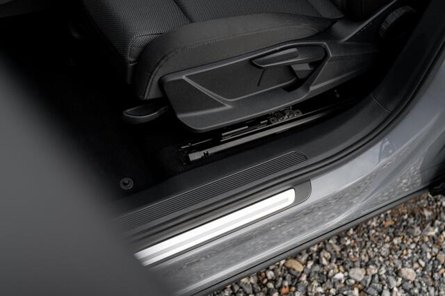 Audi Q4 e-tron 40 Advanced 77 kWh 204pk | 1e Eig. | ACC | Matrix | Dynamic Pakket | Standverw.