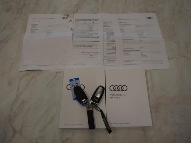 Audi Q4 e-tron 35 Launch edition 55 kWh | Camera | Leder | Cruise | DAB | Climate | Stoelverwarming | Carplay | PDC
