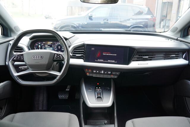 Audi Q4 e-tron 35 Launch edition 55 kWh / SOH 90,7% / BTW / Camera / Verwarmd Stuur / Camera /