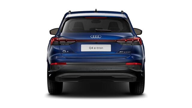 Audi Q4 e-tron 40 Advanced edition 77 kWh Sportstoelen - Comfortpakket - MMI navigatie pro - Warmtewerend glas - Delen in glasoptiek zwart - Vierspaaks lederen sportstuurwiel - Privacy glas - Optiekpakket zwart -