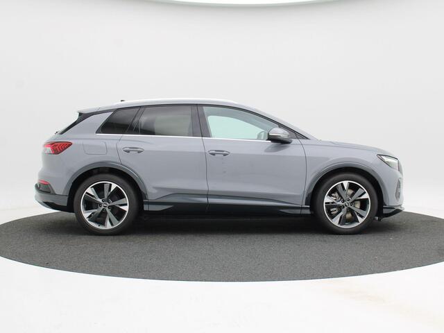 Audi Q4 e-tron 45 e-tron 286 Pk 82Kwh | Trekhaak | Stoelverwarming | Head-Up | Navigatie | Camera | 20 Inch | 9.995 Km!!