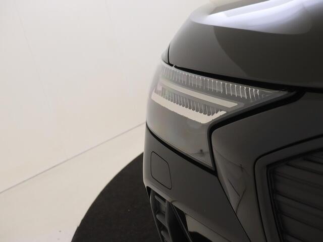 Audi Q4 e-tron 45 quattro Advanced edition 82 kWh | 20 inch LM velgen | Optiekpakket zwart | Privacy Glass | Matrix koplampen | Navigatie