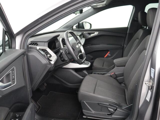 Audi Q4 e-tron 35 Launch edition 55 kWh | Warmtepomp | Stoelverwarming | Carplay | Full LED | 19'' | Navigatie | Parkeerhulp | DAB | Climate control | Cruise control | Bluetooth