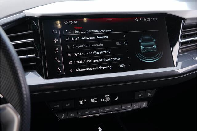 Audi Q4 e-tron 40 / 2x S-line/ Standkachel/ Head-Up Display/ Panoramadak/ 150kW (204PK)