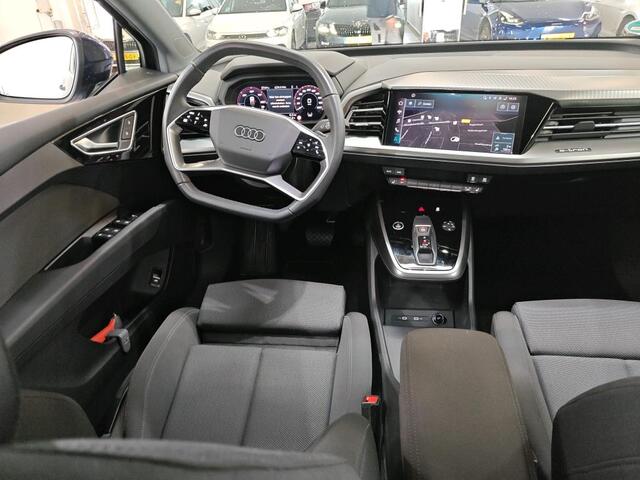 Audi Q4 e-tron 40 Advanced edition 77 kWh / Matrix LED / Elek Trekhaak / Elek Achterklep / Navigatie / 19" LMV