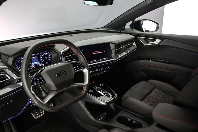 Audi Q4 e-tron 45 quattro S Edition 82 kWh | Trekhaak | Audi Sound | ACC | Matrix | Optiekzwart plus | Parkeerhulp | 21" |