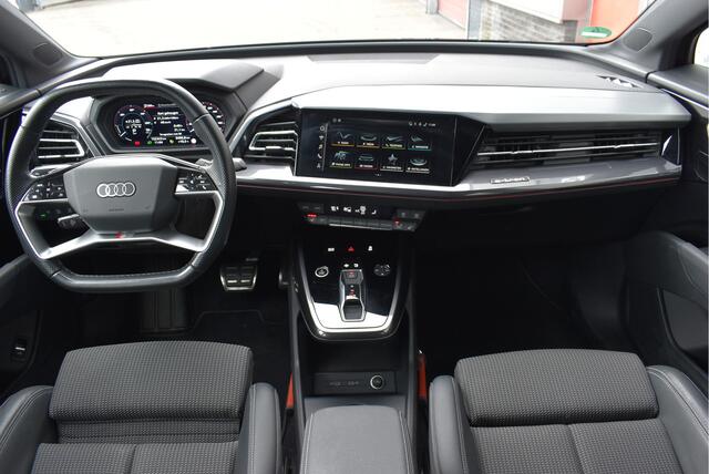 Audi Q4 e-tron 40 Launch edition S-line Competition 77 kWh Wegkl. trekhaak, Virtual cockpit, Adaptive cruise, Camera, Stoelverwarming, NAP