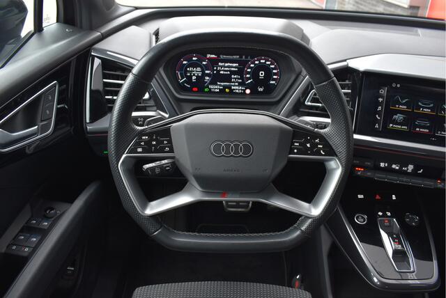 Audi Q4 e-tron 40 Launch edition S-line Competition 77 kWh Wegkl. trekhaak, Virtual cockpit, Adaptive cruise, Camera, Stoelverwarming, NAP