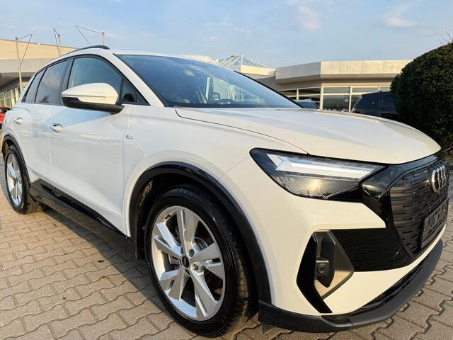 Audi Q4 e-tron 40 S-LINE 82 kWh (150kW/204pk) ** LED, NAVI+, HuD, TREKH, ADAPT. CRUISE, 20-inch LMV ** 1e EIG - ¤ 37.8 onder NP - UNFALLFREI ** ** INFORMEER OOK NAAR ONZE AANTREKKELIJKE FINANCIAL-LEASE TARIEVEN **