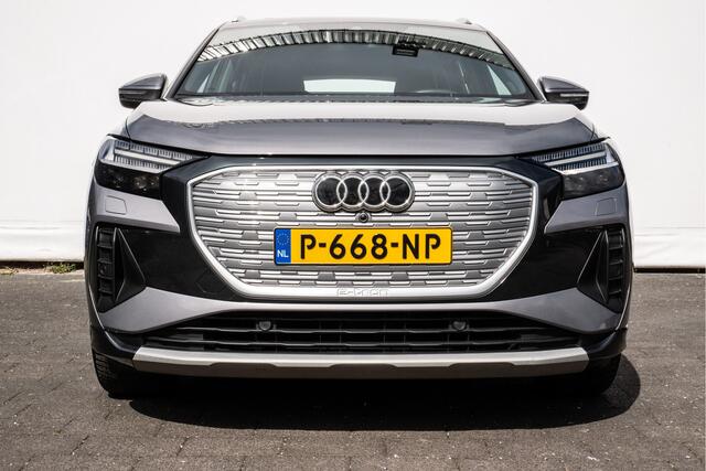 Audi Q4 e-tron 40 Launch edition Advanced Plus 77 kWh SOH 96% Panoramadak/ Trekhaak/ Camera/ Carplay/ Adapt. cruise / Navigatie/ Warmtepomp