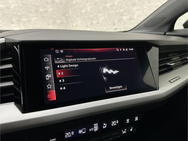 Audi Q4 e-tron 45 Quattro S-Line 77 kWh | ACC | Matrix-LED | Keyless-Entry | Standkachel | Carplay | Lane Assist | 3-Zone Clima | Stoelverwarming | Getint Glas | Autom. Parkeren | Virtual Cockpit |