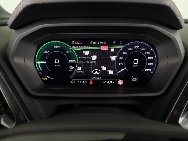 Audi Q4 e-tron 45 quattro S edition Competition 82 kWh 286pk | Assistentiepakket plus | Ambiente verlichting | Optiekpakket zwart plus | Privacy glas |