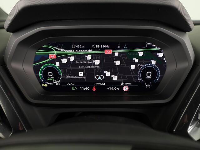 Audi Q4 e-tron 45 quattro S edition Competition 82 kWh 286pk | Assistentiepakket plus | Ambiente verlichting | Optiekpakket zwart plus | Privacy glas |