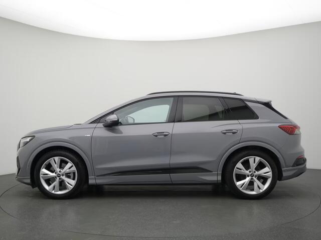 Audi Q4 e-tron 40 S-LINE 82 kWh (150kW/204pk) ** LED, NAVI+, KEYLESS, ADAPT. CRUISE, 20-inch LMV ** 1e EIG - 32K onder NP - UNFALLFREI ** ** INFORMEER OOK NAAR ONZE AANTREKKELIJKE FINANCIAL-LEASE TARIEVEN **