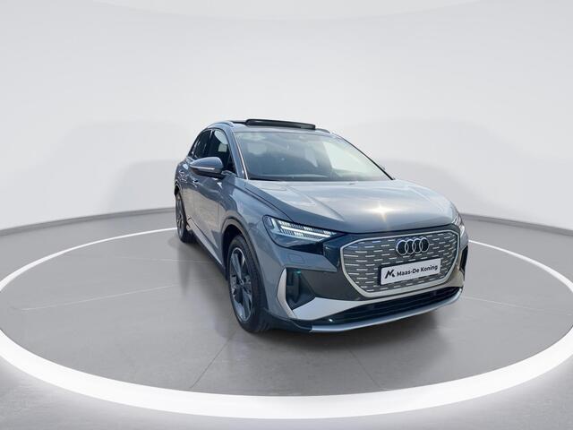 Audi Q4 e-tron 40 Edition 77 kWh / 204pk S Line · Panoramadak · Trekhaak · Apple/Android Car Play · Leder/Stof