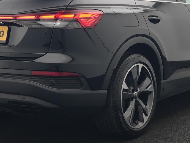 Audi Q4 e-tron 35 Advanced edition 55 kWh 170pk Dealer O.H. | Panodak | Head Up | Matrix LED | Sonos Audio | Voorstoelen Verwarmd | Apple Carplay | Navigatie | Virtual Cockpit Plus | DAB | 20"L.M | Cruise Control |
