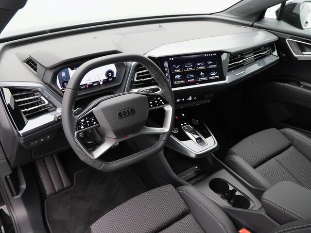 Audi Q4 e-tron 45 quattro S Edition Competition 82 kWh | Privacyglas | 21 Inch | Trekhaak | Matrix Led | Adaptive Cruise |