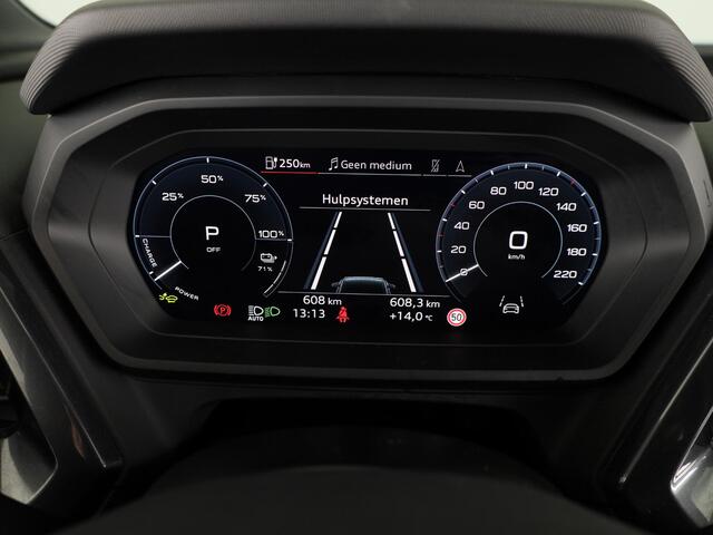 Audi Q4 e-tron 45 quattro S Edition Competition 82 kWh Panoramadak | 360 Camera | Adaptieve cruise control | Sfeerverlichting |