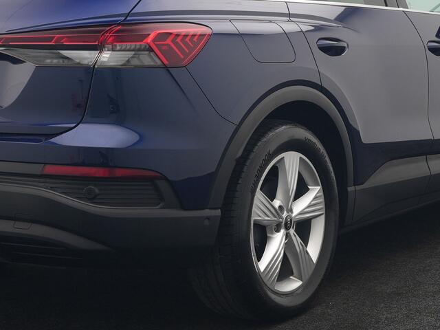 Audi Q4 e-tron 40 Advanced edition 77 kWh 204pk Dealer O.H. | S-Line Interieur | Trekhaak Af Fabriek | Adaptive Cruise | Camera | Blis | Sportstoelen Verwarmd | Apple Carplay | Navigatie | DAB |