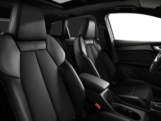 Audi Q4 e-tron 45 S edition Competition 82 kWh 286 pk | Assistentiepakket plus | Glazen panoramadak | Comfortpakket | Lichtpakket plus ambient light |