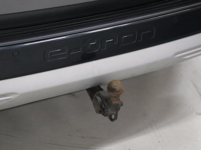 Audi Q4 e-tron 40 Launch edition Advanced Plus 77 kWh [TREKHAAK ELEKTRISCH UITKLAPBAAR, APPLE CARPLAY, ANDROID, SONOS AUDIO, STOELVERWARMING, ADAPTIVE CRUISE, CAMERA, CLIMATE, NIEUWSTAAT]