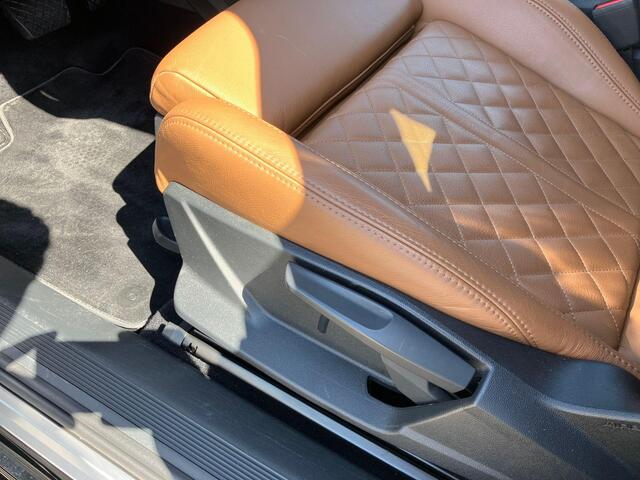 Audi Q4 e-tron 40 Advanced edition 204pk 77 kWh · Leder · Trekhaak · Camera + Parkeersensoren · Apple/Android Car Play · Stoelverwarming ·