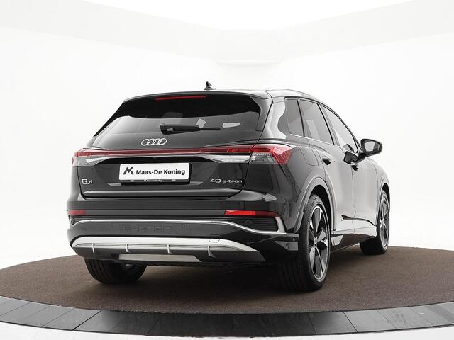 Audi Q4 e-tron 40 S edition 77 kWh · SOH 97,4% · Panoramadak · Camera · Head-Up Display · Stoelverwarming · Apple/Android Car Play · Adaptive Cruise Control · 20"Velgen ·