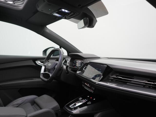 Audi Q4 e-tron 45 Quattro S Line 82 kWh 265pk Dealer O.H. | Trekhaak Af Fabriek | Panodak | Adaptive Cruise | Camera | Sportstoelen Memory & Verwarmd | Sfeerverlichting | Keyless | Navigatie | DAB |