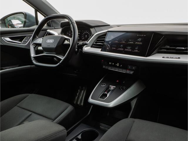 Audi Q4 e-tron 35 Launch edition 55 kWh SOH 91% Trekhaak/ Camera/ Stoelverwarming/ Navigatie Apps/ Carplay/ Adapt. cruise/ 19" Lmv