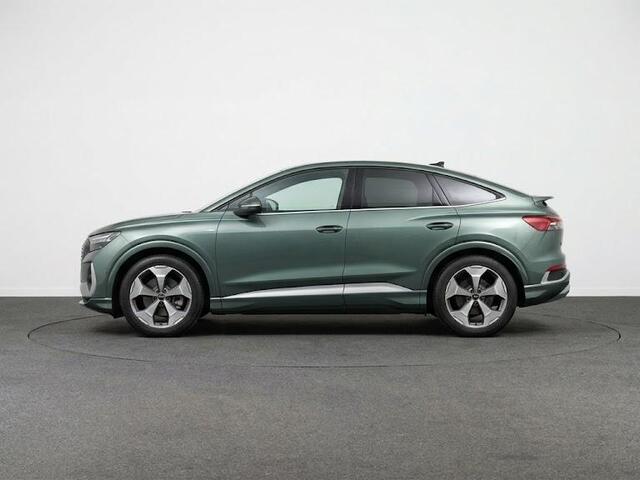 Audi Q4 e-tron 45 S-edition competation 82 KWh 286 pk | Techniekpakket Pro | Glazen panoramadak | elektrische stoelen | head-up display |