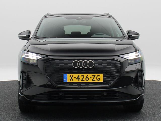 Audi Q4 e-tron 45 Advanced edition 82 kWh 286 Pk | Stoelverwarming | Camera | Trekhaak | Adaptive Cruise | CarPlay | Matrix LED | 19 Inch | 45.610 Km !!